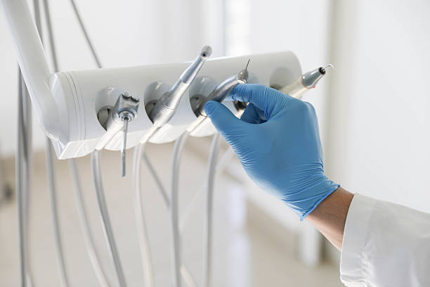 Professional Emergency Dentist technician working in Belle, MO